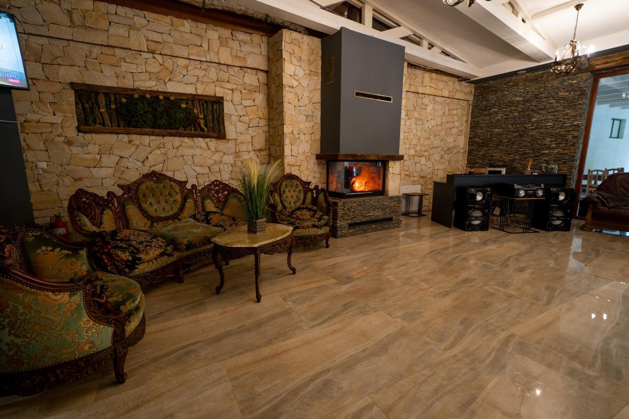 Popas Turistic Transfagarasan Hotell Cîrţişoara Eksteriør bilde